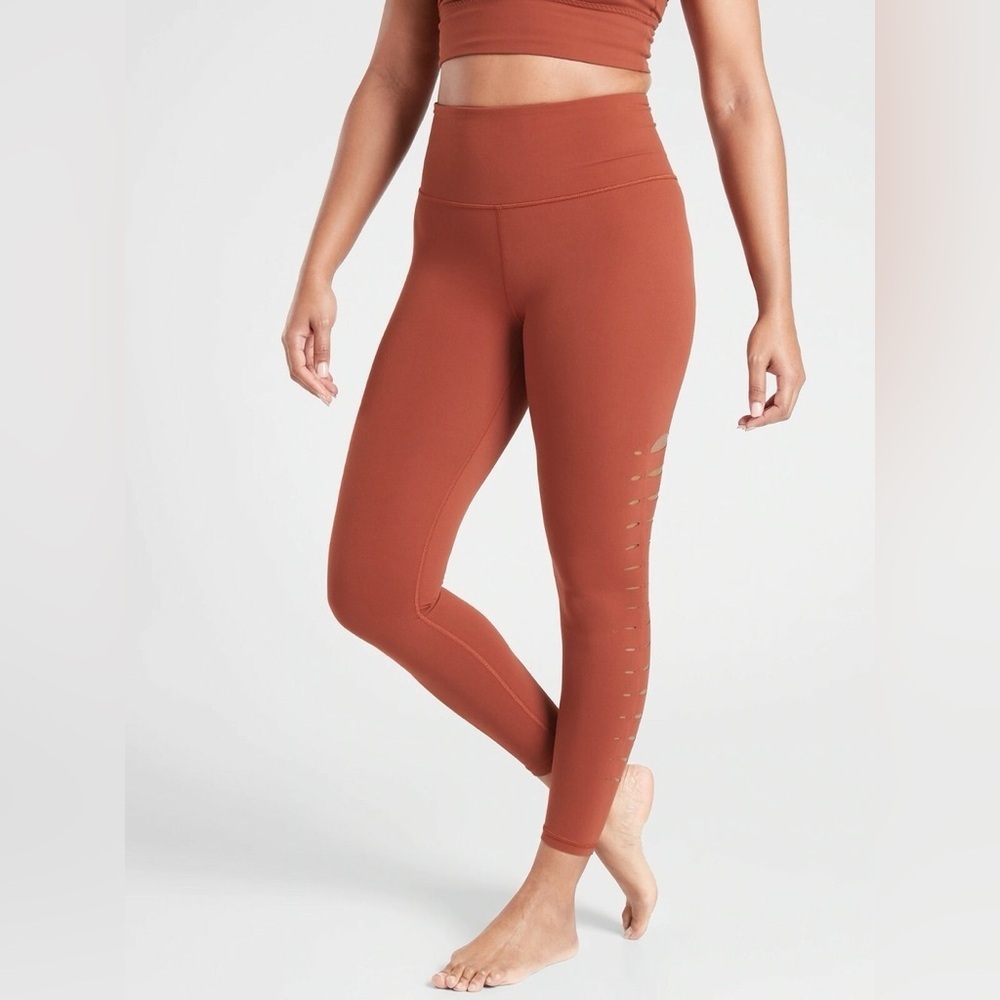 Women’s | Athleta Illuminate On Your Mark 7/8 Legging, Russet Brown | Large